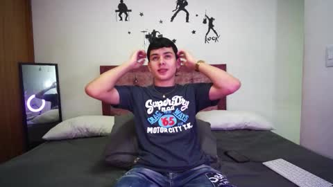 Snapshot of andrew_restrepo chatting on 15, 10, 2025 andrew restrepo online show from 15, 10, 2025