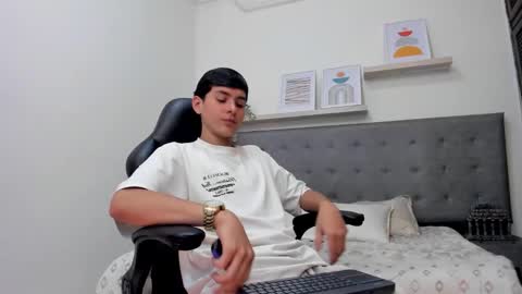 andrew restrepo online show from 7, 3, 2026