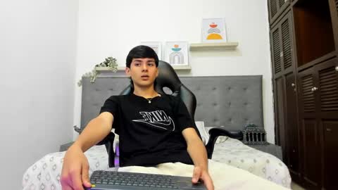 andrew restrepo online show from 9, 3, 2026