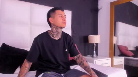 andrew_sanders69 online show from 13, 1, 2026