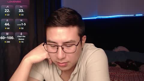 Snapshot of andrewmhilton_ chatting on 21, 12, 2025 andrewmhilton_ online show from 21, 12, 2025