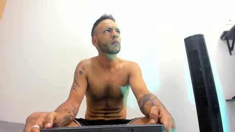 Snapshot of andrey_u92 chatting on 16, 2, 2025 online show from 16, 2, 2025