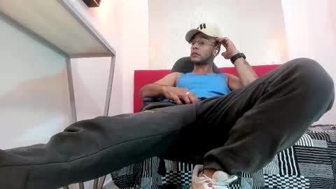   online show from 15, 11, 2025