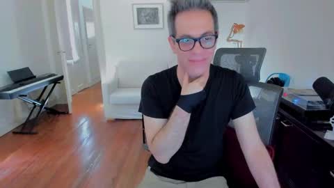 Snapshot of andy0pandi chatting on 5, 12, 2024 Andrew online show from 5, 12, 2024