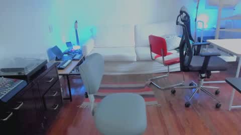 Snapshot of andy0pandi chatting on 23, 9, 2025 Andrew online show from 23, 9, 2025