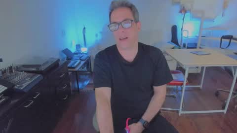 Snapshot of andy0pandi chatting on 29, 9, 2025 Andrew online show from 29, 9, 2025