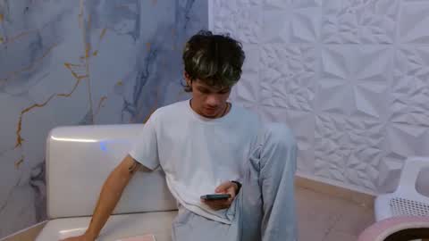 andy_dan1 online show from 4, 4, 2026