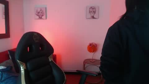 andy_eagleton_20 online show from 9, 4, 2026