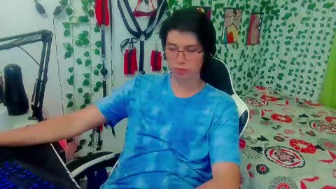 Snapshot of andy_gray01 chatting on 19, 4, 2026 Andy Gray online show from 19, 4, 2026