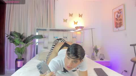 Snapshot of andy_millerr chatting on 5, 12, 2024 andy miller online show from 5, 12, 2024