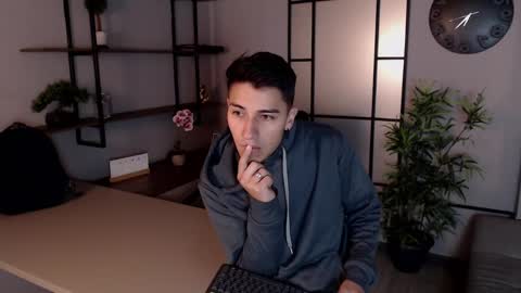 Andy Joy  online show from 8, 3, 2025