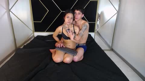 Snapshot of andyliveandsofi chatting on 16, 12, 2025 AndyliveandSofi online show from 16, 12, 2025