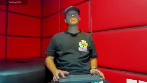 --- Aneek--- online show from 21, 10, 2025
