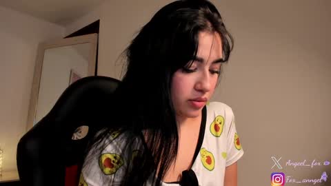 Snapshot of angeel_fox chatting on 25, 1, 2025 Angel online show from 25, 1, 2025