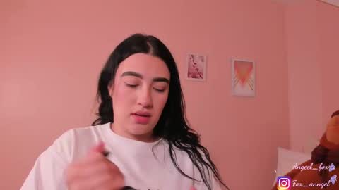 Snapshot of angeel_fox chatting on 7, 10, 2025 Angel online show from 7, 10, 2025