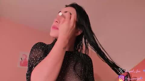 Snapshot of angeel_fox chatting on 11, 10, 2025 Angel online show from 11, 10, 2025