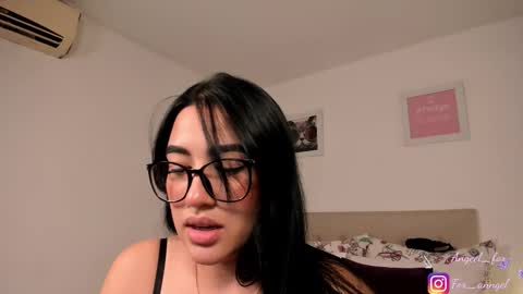 Snapshot of angeel_fox chatting on 23, 11, 2025 Angel online show from 23, 11, 2025