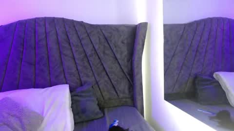 Angel  online show from 16, 4, 2026