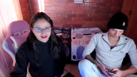Angel y Yessi online show from 15, 1, 2025