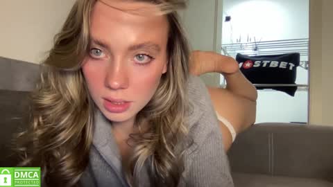 Snapshot of angel_from_sky chatting on 14, 12, 2024 Greetings Jess online show from 14, 12, 2024