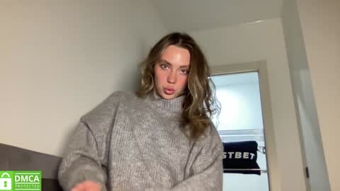 Snapshot of angel_from_sky chatting on 12, 1, 2025 Greetings Jess online show from 12, 1, 2025