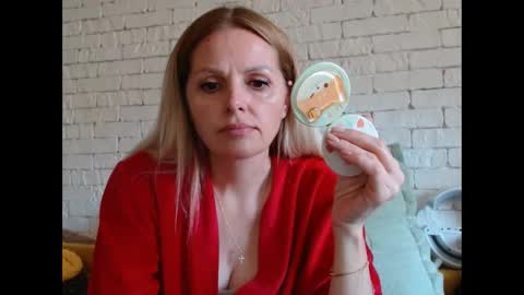 Snapshot of angel_girllovemy chatting on 1, 11, 2025 ANGEL online show from 1, 11, 2025