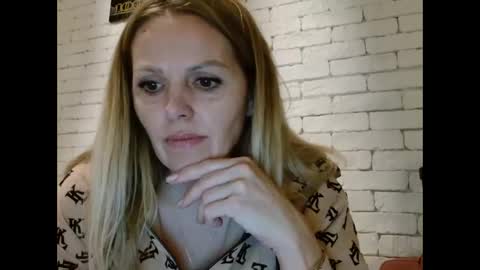 Snapshot of angel_girllovemy chatting on 17, 11, 2025 ANGEL online show from 17, 11, 2025