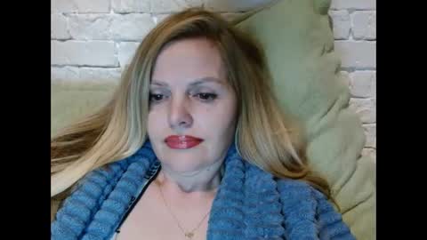 Snapshot of angel_girllovemy chatting on 22, 11, 2025 ANGEL online show from 22, 11, 2025