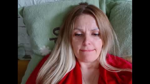 Snapshot of angel_girllovemy chatting on 15, 12, 2025 ANGEL online show from 15, 12, 2025