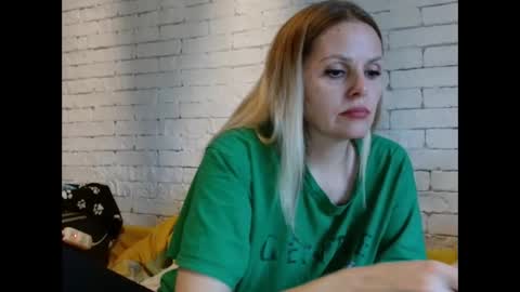 Snapshot of angel_girllovemy chatting on 16, 12, 2025 ANGEL online show from 16, 12, 2025