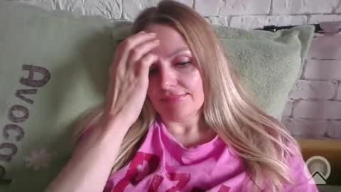 Snapshot of angel_girllovemy chatting on 3, 3, 2026 ANGEL online show from 3, 3, 2026