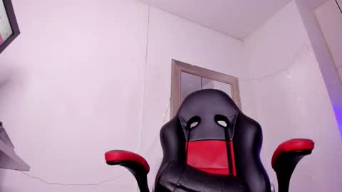 angel hardy online show from 25, 11, 2025