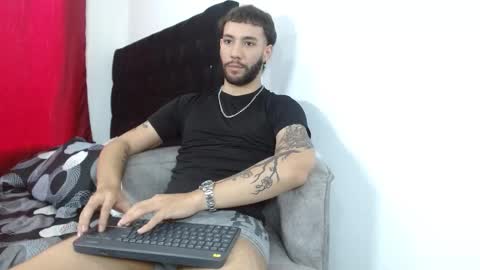 Snapshot of angel_kyrozz chatting on 23, 10, 2025 angel_kyrozz online show from 23, 10, 2025