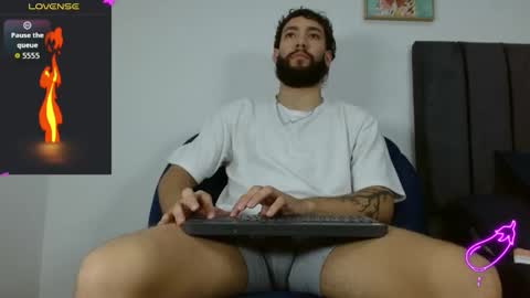 Snapshot of angel_kyrozz chatting on 14, 12, 2025 angel_kyrozz online show from 14, 12, 2025