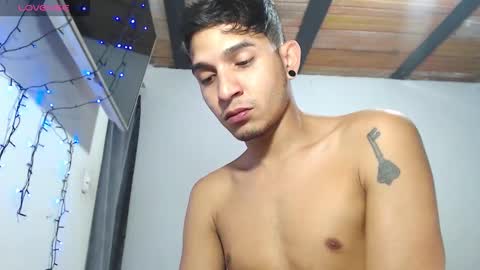 Snapshot of angel_latinboy chatting on 20, 11, 2025 Angel online show from 20, 11, 2025