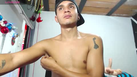 Snapshot of angel_latinboy chatting on 26, 11, 2025 Angel online show from 26, 11, 2025