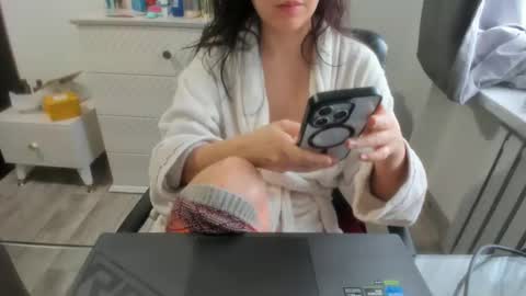 angel_lee__ online show from 28, 1, 2025