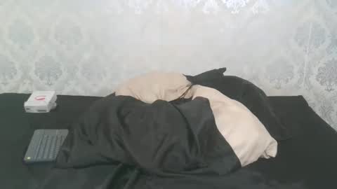 Snapshot of angel_lein chatting on 15, 10, 2025 Angel Lein online show from 15, 10, 2025