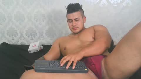 Snapshot of angel_lein chatting on 6, 11, 2025 Angel Lein online show from 6, 11, 2025