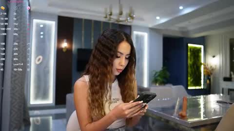 Snapshot of angel_luisa chatting on 24, 2, 2025 Luisa online show from 24, 2, 2025