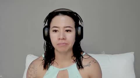 Snapshot of angel_martins chatting on 15, 12, 2025 Angel online show from 15, 12, 2025