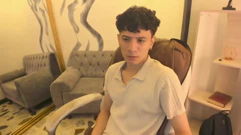 Snapshot of angel_st1 chatting on 18, 4, 2026 Angel online show from 18, 4, 2026