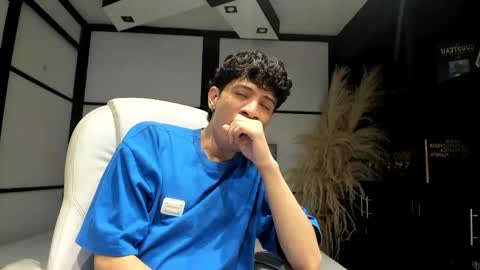 Snapshot of angel_st1 chatting on 8, 5, 2026 Angel online show from 8, 5, 2026