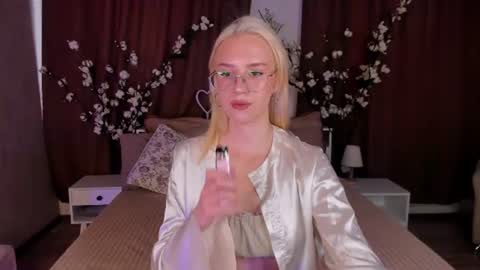 Snapshot of angel_tessa chatting on 15, 6, 2026 Angelica online show from 15, 6, 2026