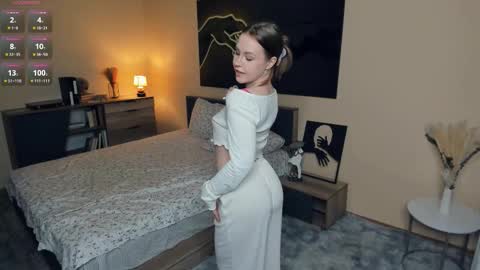 Snapshot of angel_to_burn chatting on 3, 10, 2025 SofiaSofi online show from 3, 10, 2025