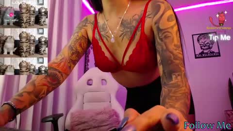 Snapshot of angela_lauren chatting on 20, 12, 2024 Angela online show from 20, 12, 2024