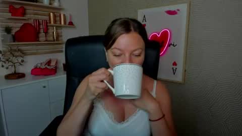 Angela online show from 26, 6, 2026