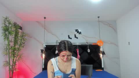 Snapshot of angelaa_cute chatting on 27, 10, 2025 ANGELA online show from 27, 10, 2025