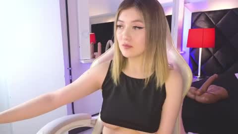 Angela Castle online show from 11, 4, 2026