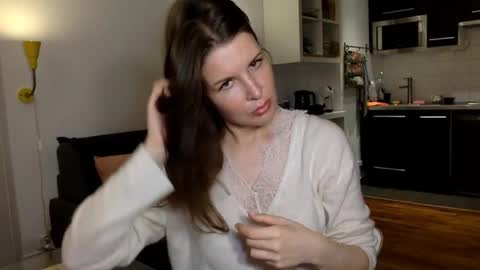 Angela online show from 5, 11, 2025